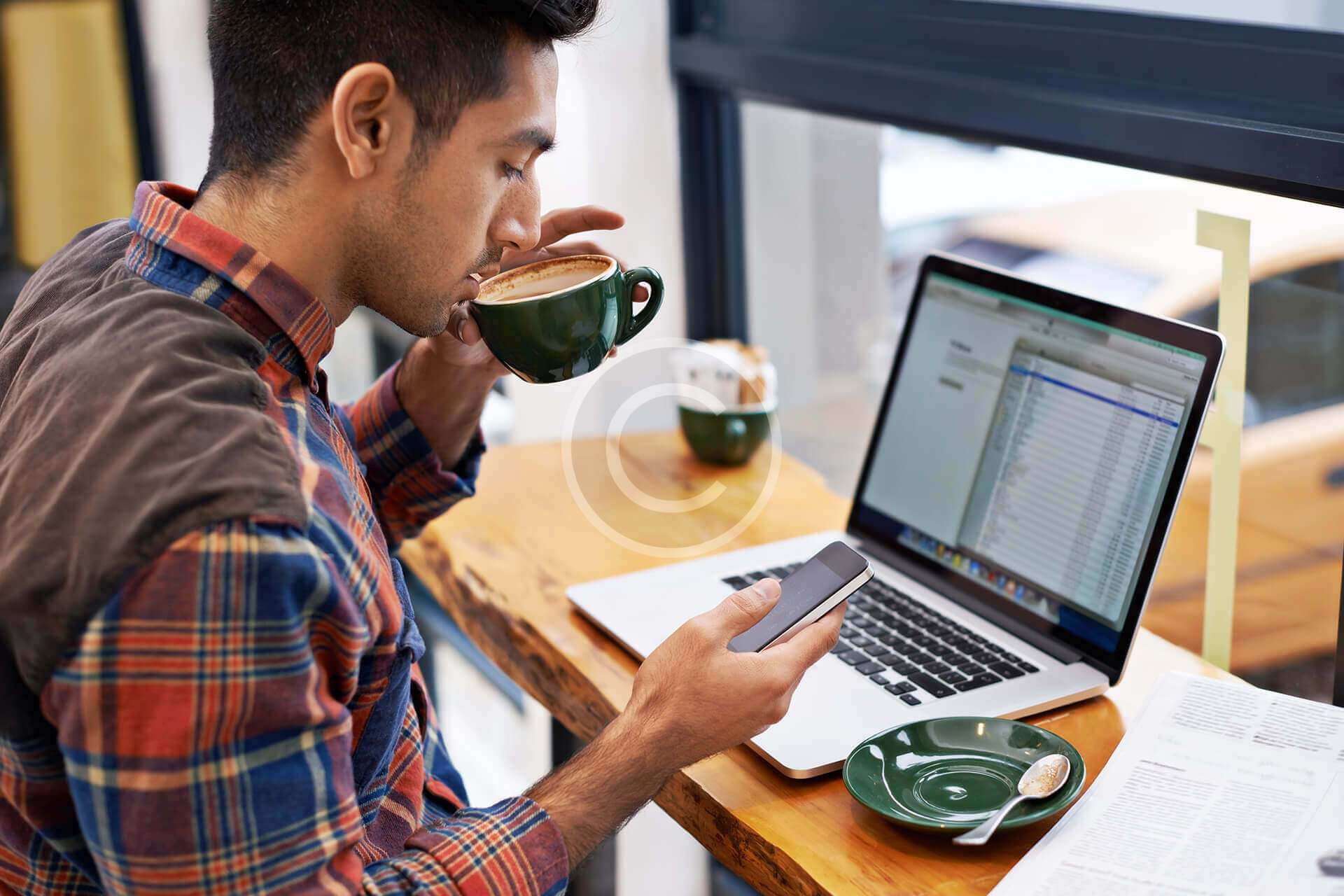 UBS: Bet on Blockchain Tech